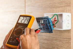 electrician services in Los Angeles by it construction inc